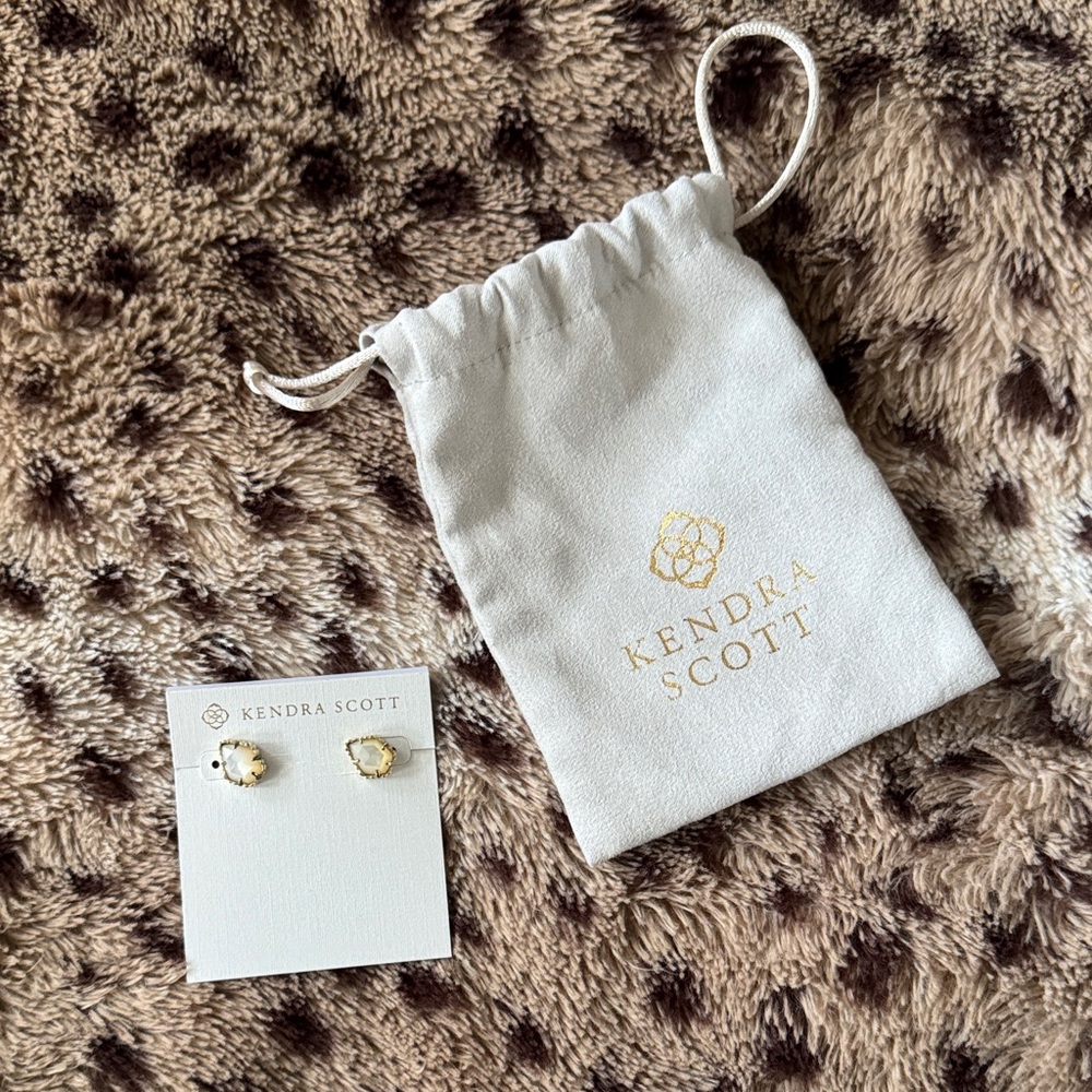 Kendra Scott Gold and Cream Stud Earrings